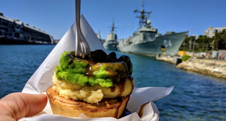 Harry's Cafe de Wheels Woolloomooloo